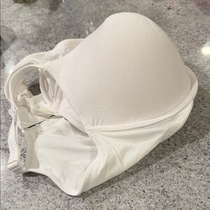 Cacique White lightly lined Bra